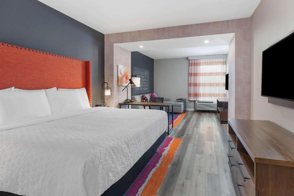 Superior King Room - Non-Smoking interior